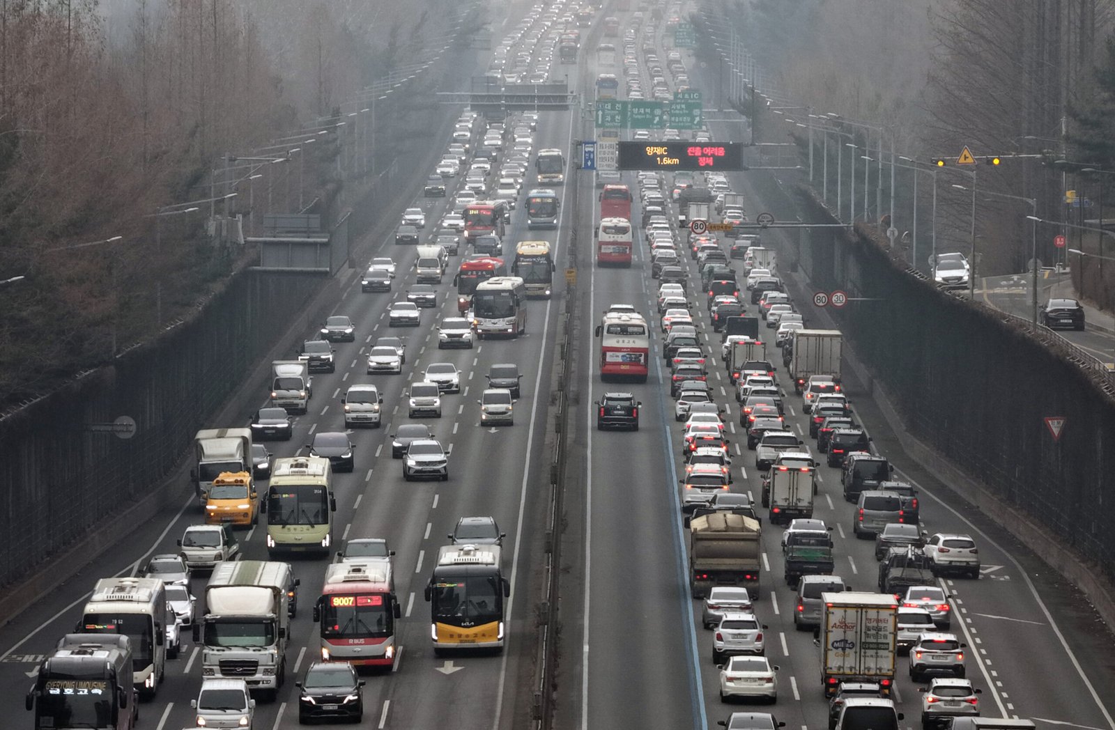South Korea: Outbound traffic to peak on Sunday ahead of Lunar New Year 5 South Korea: Outbound traffic to peak on Sunday ahead of Lunar New Year